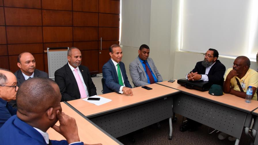 Exempleados de Punta Catalina serán compensados por Gobierno 