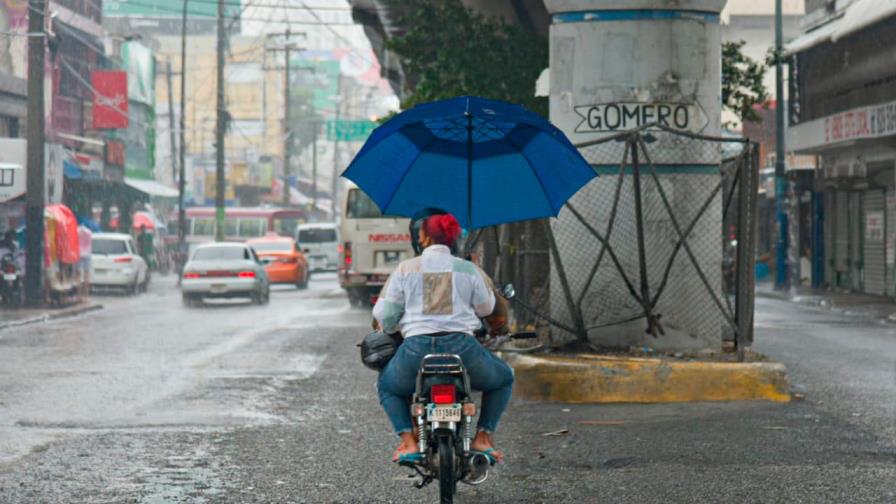 Mantienen al Distrito Nacional y seis provincias en alerta verde por vaguada Mantienen al Distrito Nacional y seis provincias en alerta verde por vaguada