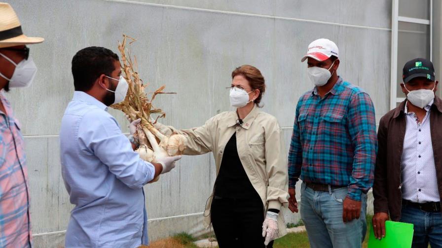 Candidata vicepresidencia del PRM se reúne con productores agrícolas de Constanza y Jarabacoa