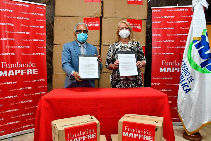 Fundación Mapfre dona material sanitario para personal médico y de enfermería