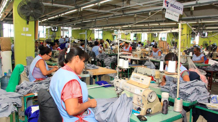 Gobierno asegura empleos perdidos por pandemia se recuperan casi en su totalidad  