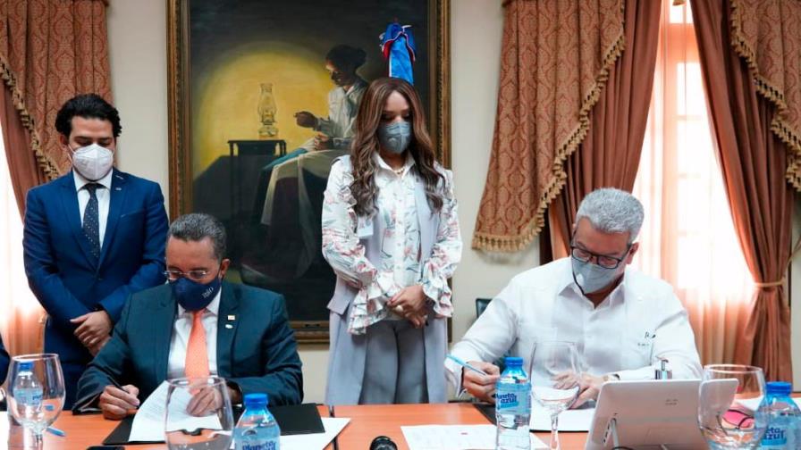 Ministerio de la Presidencia y AmchamDR acuerdan agenda común para inversión Ministerio de la Presidencia y AmchamDR acuerdan agenda común para inversión