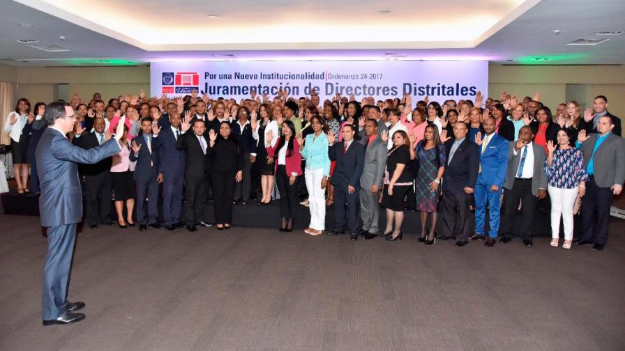 Andrés Navarro dice bombardearon institucionalidad del sistema educativo con destitución de directores Andrés Navarro dice bombardearon institucionalidad del sistema educativo con destitución de directores