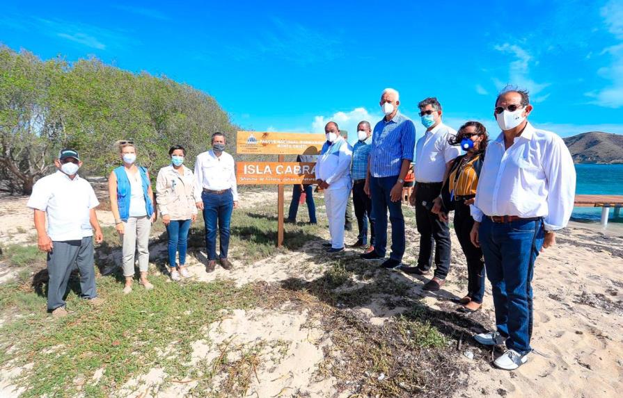 Inauguran nuevas infraestructuras ecoturísticas en áreas protegidas de Montecristi 