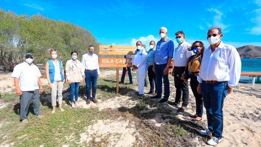 Inauguran nuevas infraestructuras ecoturísticas en áreas protegidas de Montecristi 