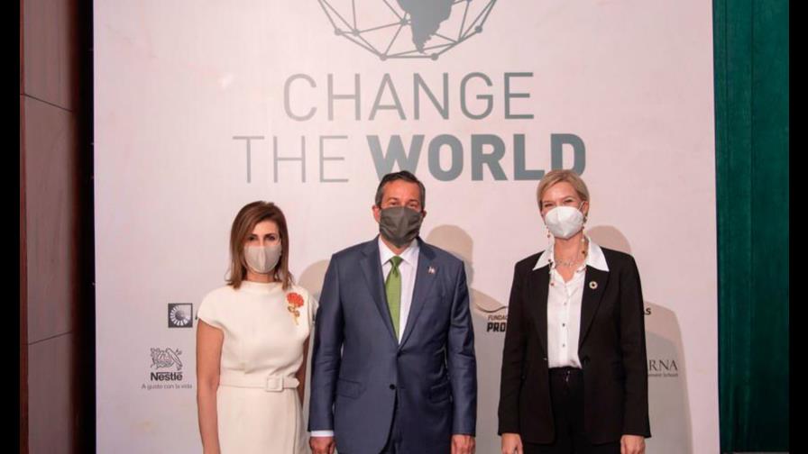 Revista Mercado realiza con éxito el Foro Change The World, llave del nuevo mundo 