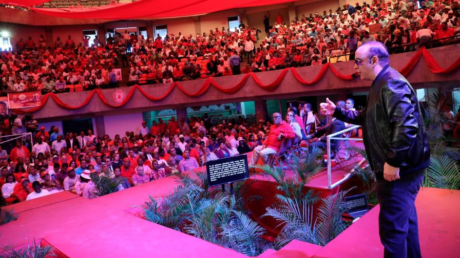 PRSC aclama a Quique Antún candidato presidencial para el 2020