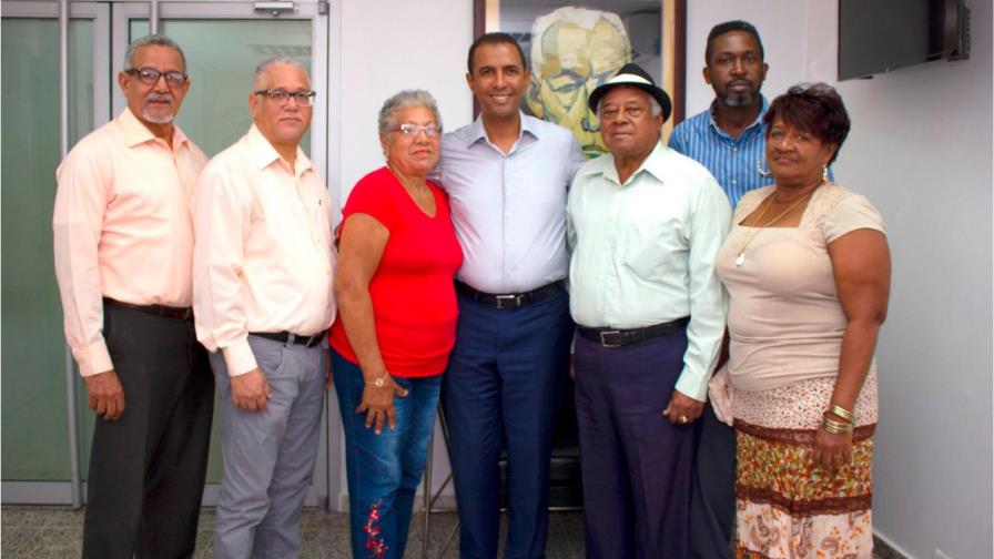 Domingo Contreras promete a soneros la creación de “La casa del son”