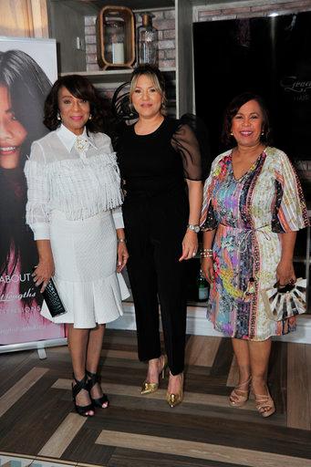 Fanny Santana,María González y Zoila Puello.