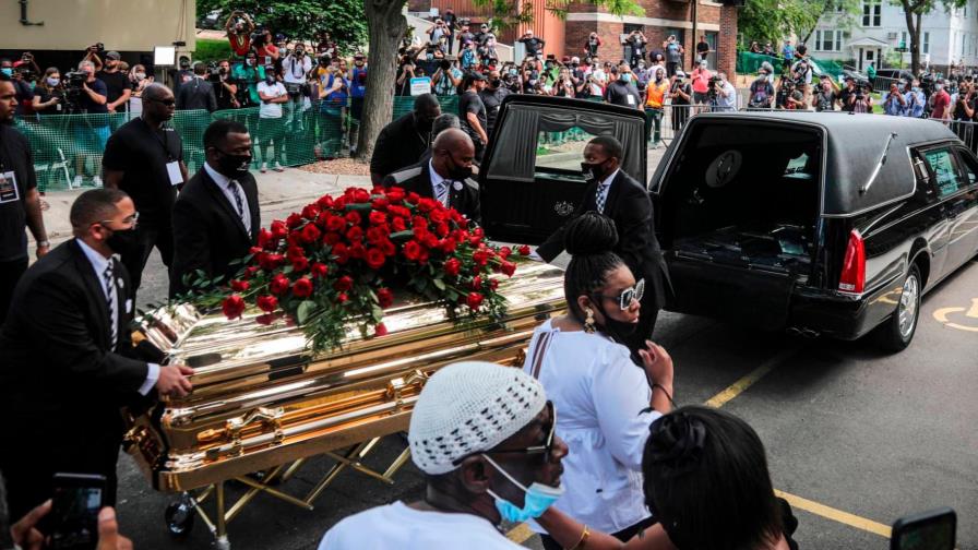 Difunden nuevas imágenes de George Floyd grabadas antes de morir