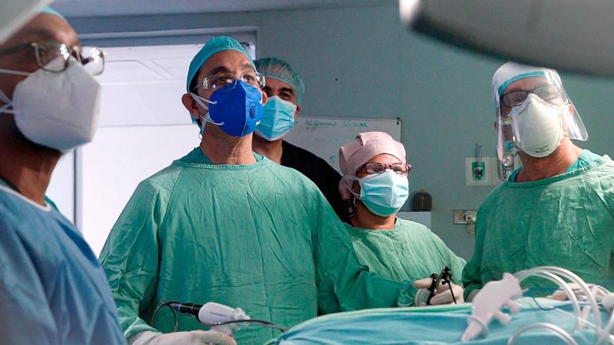 El urólogo Pablo Mateo realiza una Nefrectomía Radical vía Laparoscopia 