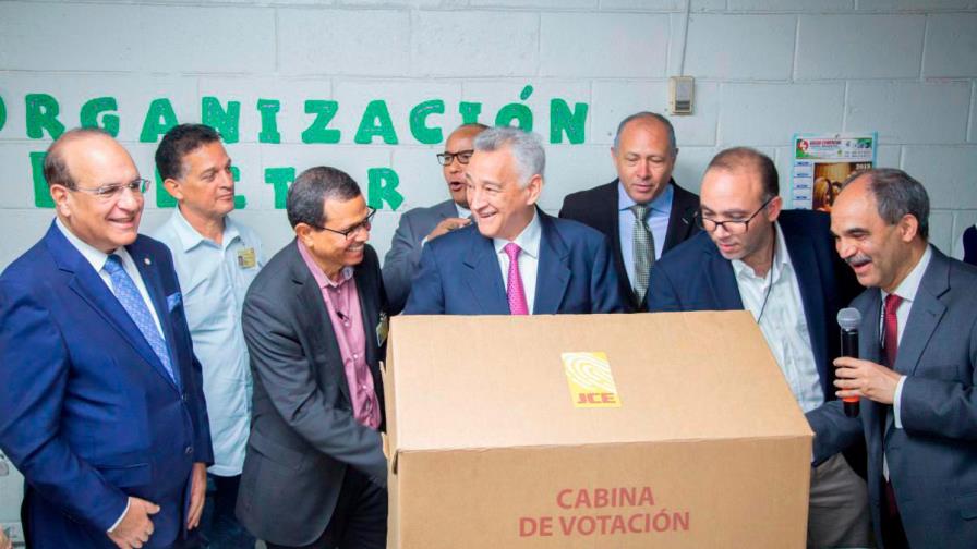 JCE realiza primera prueba voto automatizado primarias