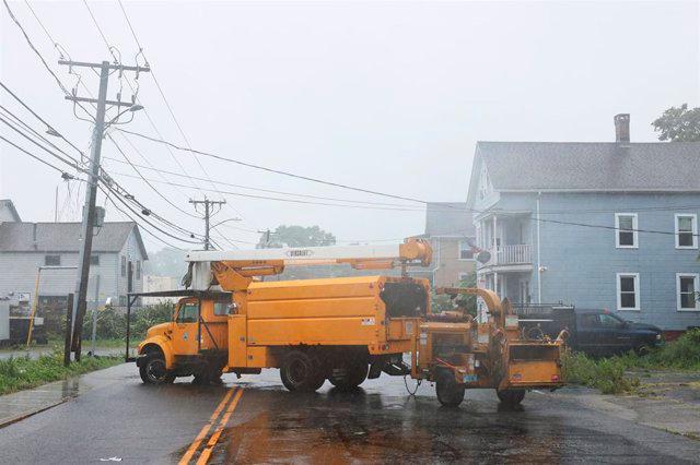 La tormenta tropical Henri azota la costa de Rhode Island