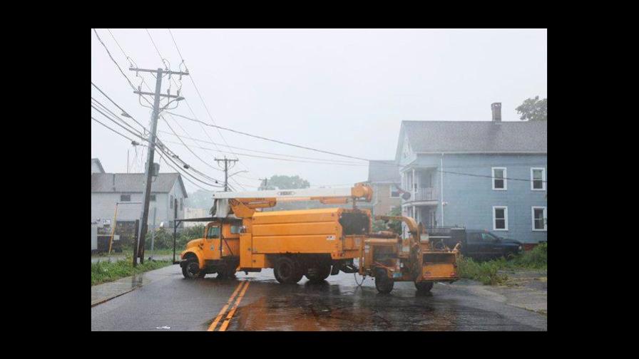 La tormenta tropical Henri azota la costa de Rhode Island