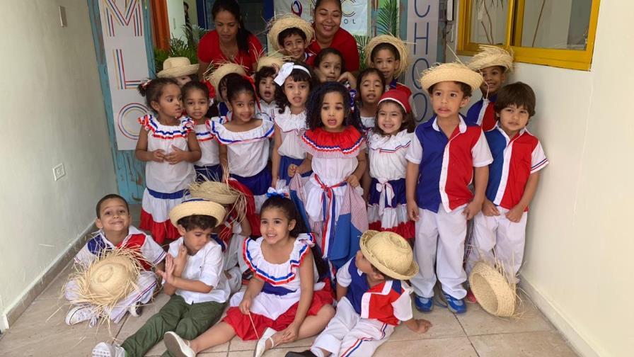 Colegio MLC SCHOOl realiza “Feria de la Dominicanidad” Colegio MLC SCHOOl realiza “Feria de la Dominicanidad”