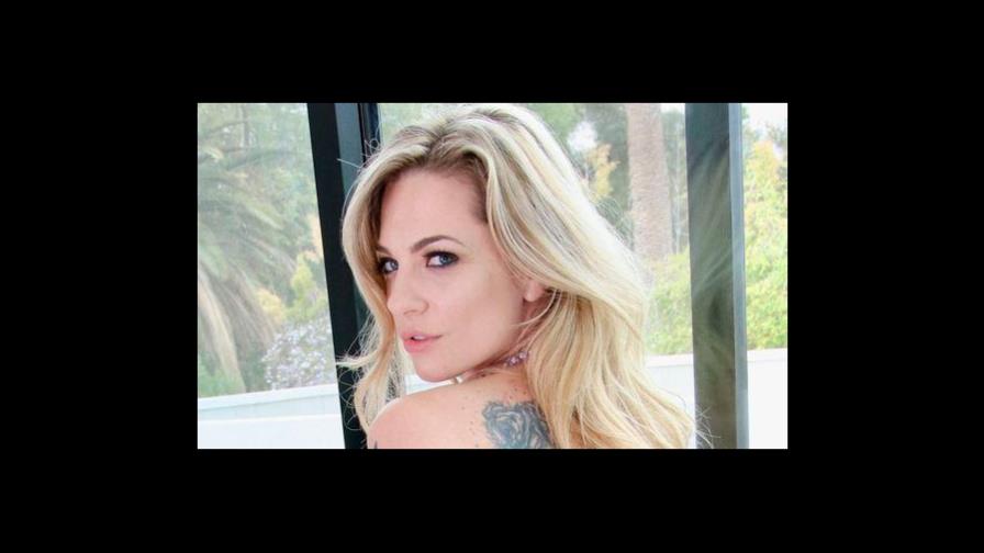 Actriz porno Dahlia Sky fue hallada muerta en su auto