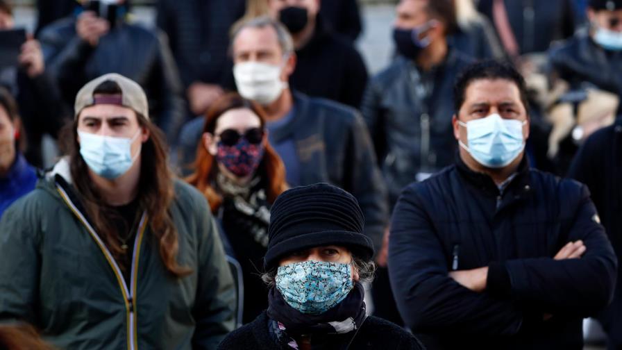 Francia descarta poner fin al confinamiento a corto plazo