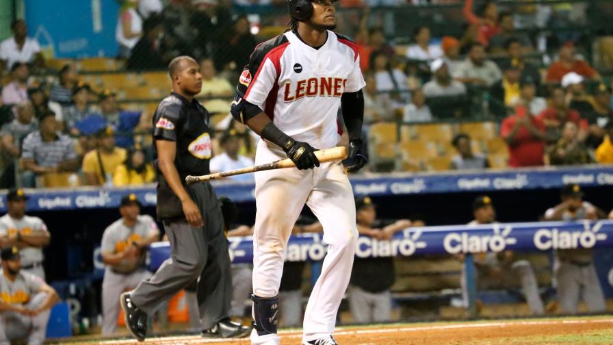 Franchy Cordero apaleó a las Águilas y el Escogido provoca triple empate en primero Franchy Cordero apaleó a las Águilas y el Escogido provoca triple empate en primero