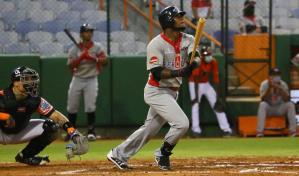 Triunfo del Escogido provoca empates en el standing de la pelota invernal