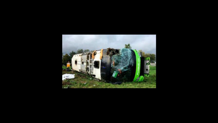 Autobús se vuelca en Francia; hay 29 heridos de varios países Autobús se vuelca en Francia; hay 29 heridos de varios países