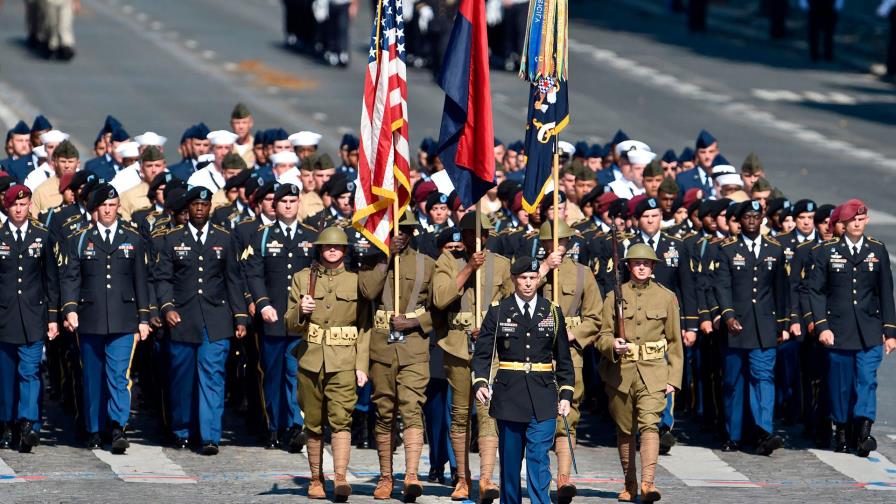 Francia cancela su tradicional desfile militar del 14 de julio por el coronavirus Francia cancela su tradicional desfile militar del 14 de julio por el coronavirus