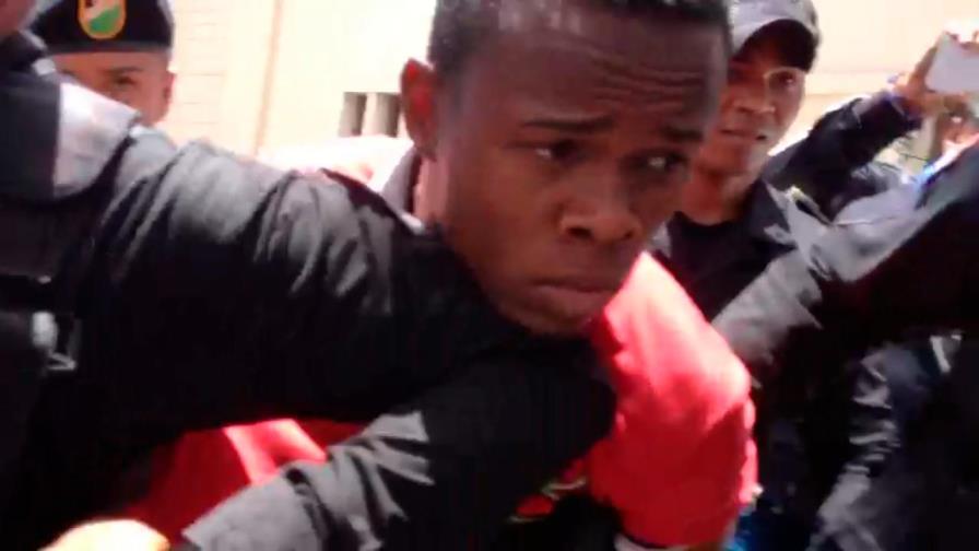 Reclusos torturan hombre acusado de violar y matar hijastra en La Romana 