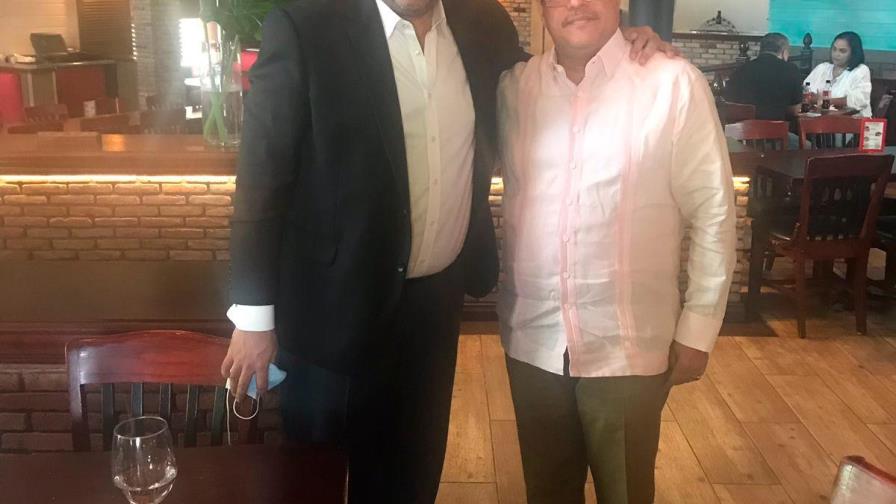 Francisco Camacho y Alberto Rodríguez sostienen encuentro