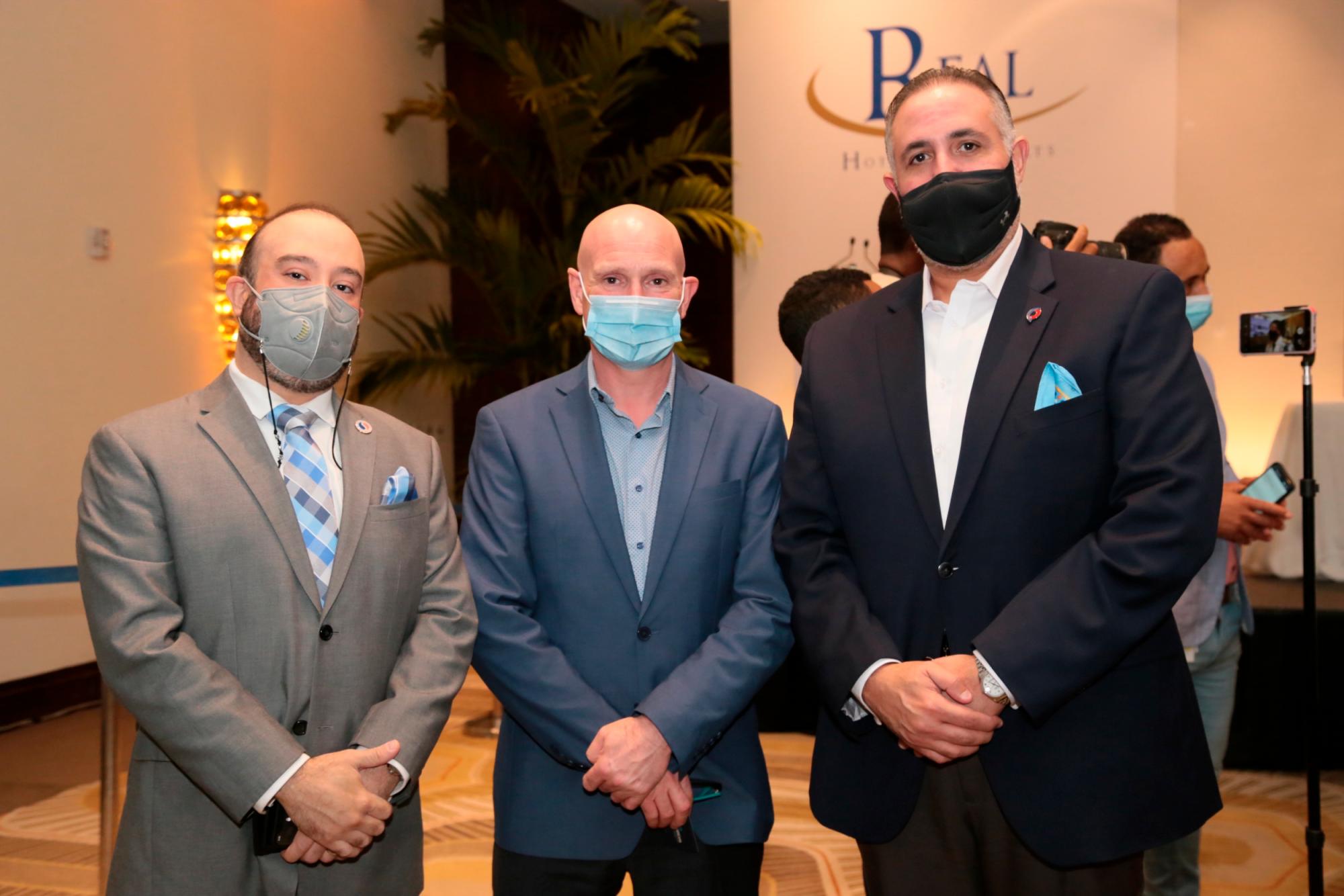 Francisco Campos Alvarez, Matt Knights y Marcial Smester.