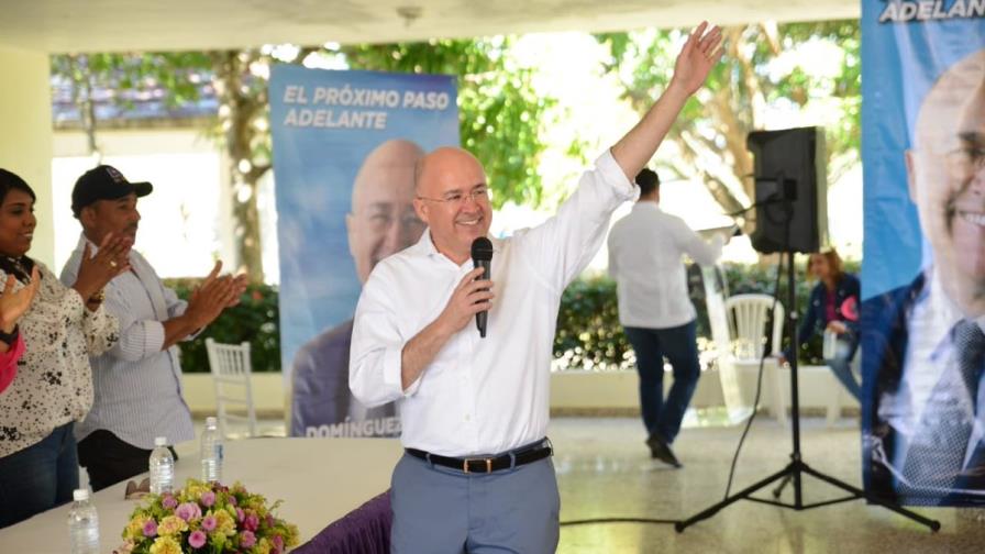 Domínguez Brito presenta programa de gobierno para su eventual presidencia 