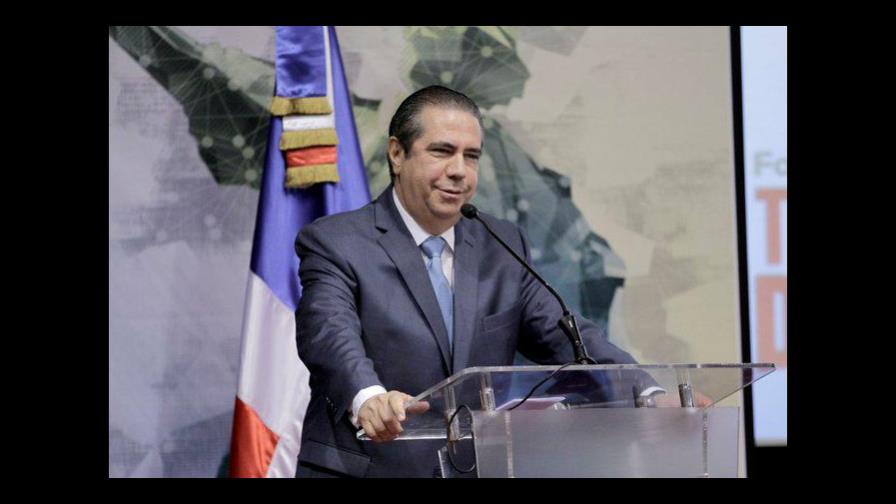Ministro de Turismo dominicano llama a sectores “trabajar todos en una misma dirección”