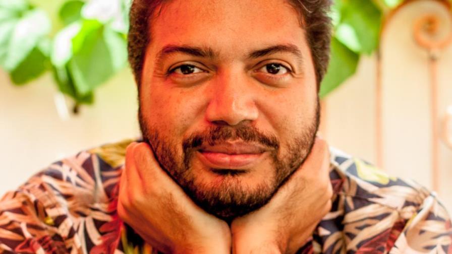 Frank Báez impartirá el taller “Escribiendo sin la musa” Frank Báez impartirá el taller “Escribiendo sin la musa”