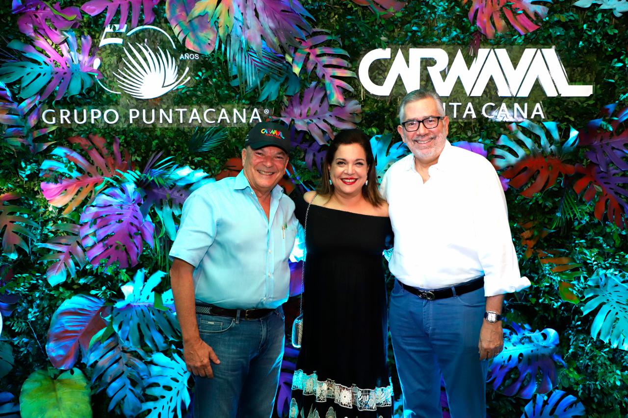 Frank Rainieri, Fabiola de Valdez y Enrique Valdez.