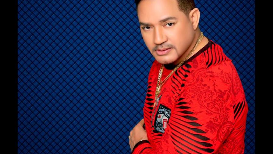 Frank Reyes se deja seducir por el merengue Frank Reyes se deja seducir por el merengue