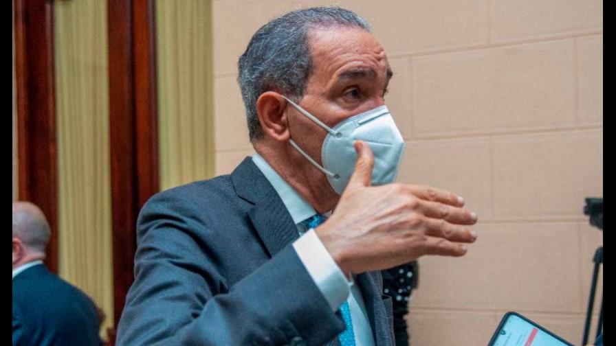 Mescyt pide opinión a organismo internacional para decidir qué pasará con la carrera de educación 