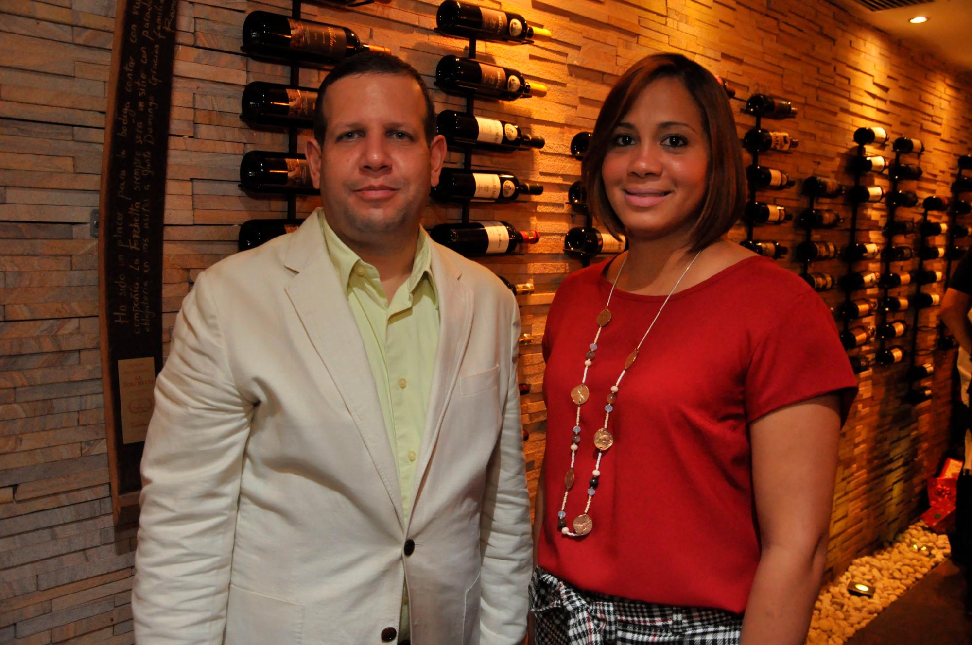 Franklin Inoa y Priscila Bergmann.