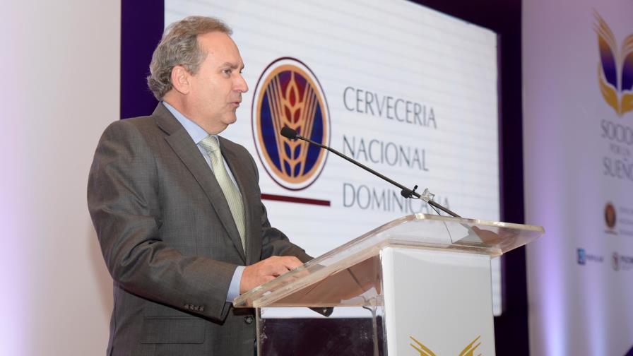 Cervecería Nacional gradúa la primera promoción de “Socios por un Sueño” en Santiago