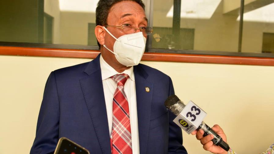 Senador y médico del PLD favorece extensión de estado de emergencia Senador y médico del PLD favorece extensión de estado de emergencia
