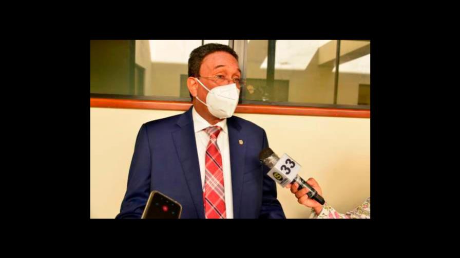 El senador Franklin Peña renuncia su militancia en el PLD 