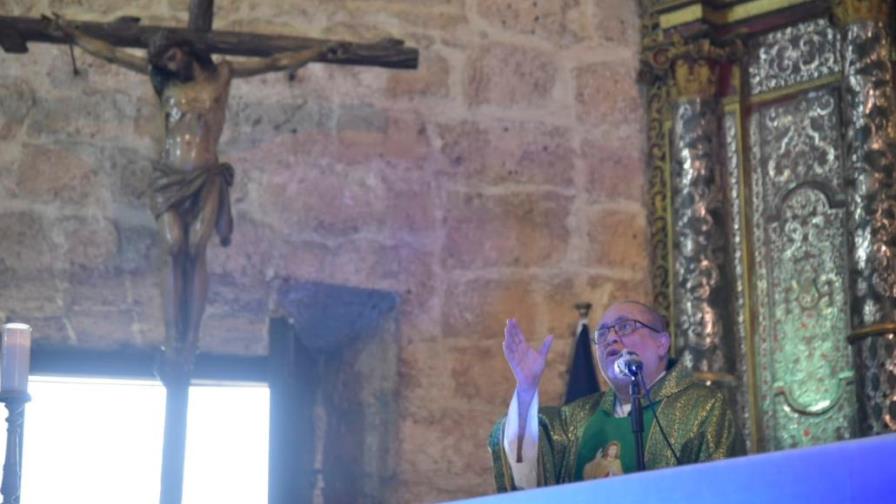 Sacerdote llama a la población a pensar sobre quién le conviene al país en elecciones del 5 de julio Sacerdote llama a la población a pensar sobre quién le conviene al país en elecciones del 5 de julio