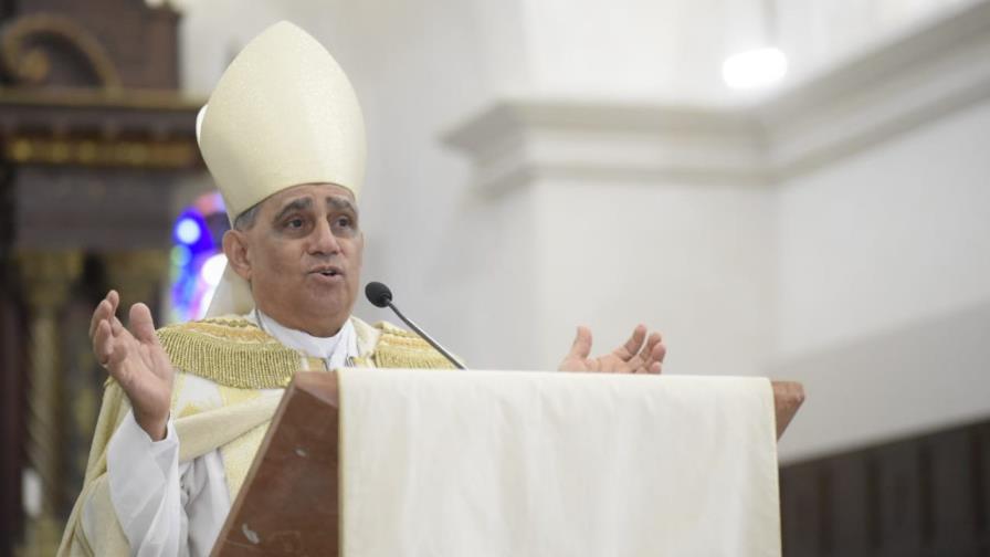 Arzobispo de Santiago preocupado por las divisiones entre dominicanos