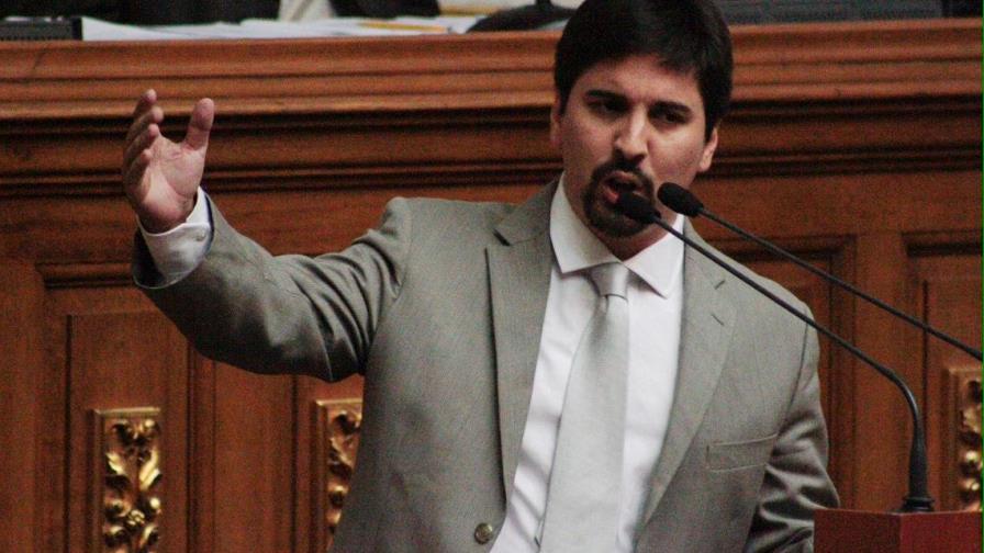 Liberan a un exdiputado opositor venezolano preso tras el inicio del diálogo