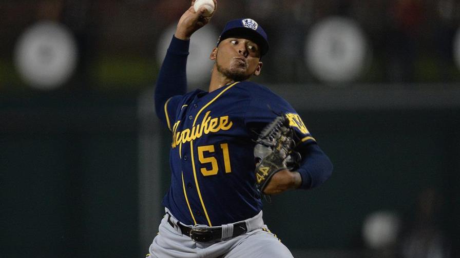 Freddy Peralta enfrenta este lunes a los Cachorros Freddy Peralta enfrenta este lunes a los Cachorros