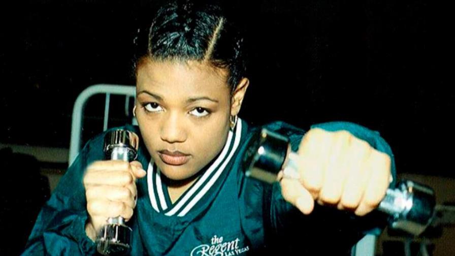 La hija de George Foreman se suicidó, según la autopsia