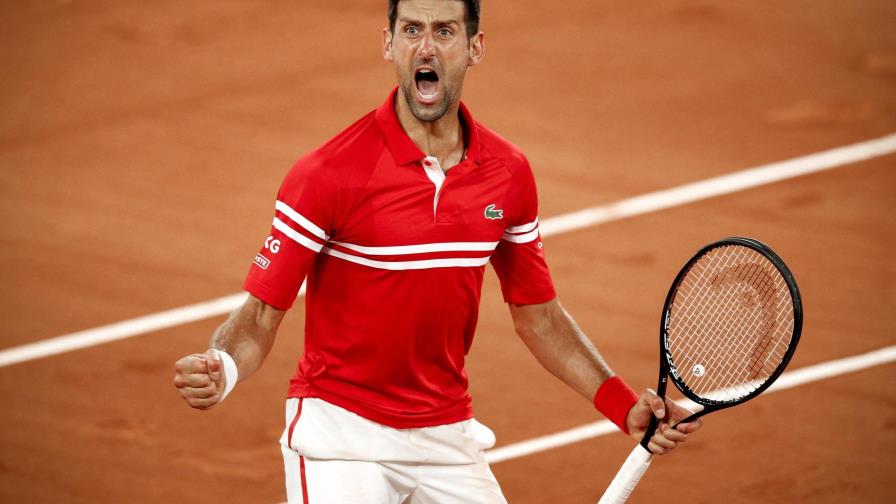 Novak Djokovich y Rafael Nadal acuden a su cita en el Roland Garros