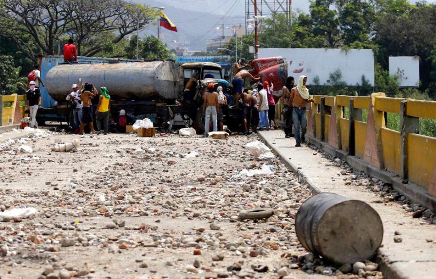 Mueren dos militares venezolanos durante combates en frontera con Colombia
