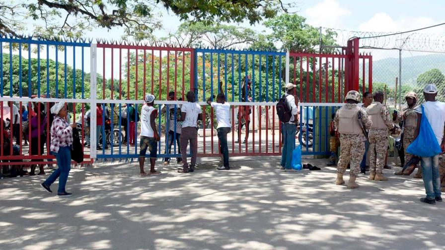 Ministerio de Defensa retuvo 3,217 personas en frontera domínico-haitiana en 2020 