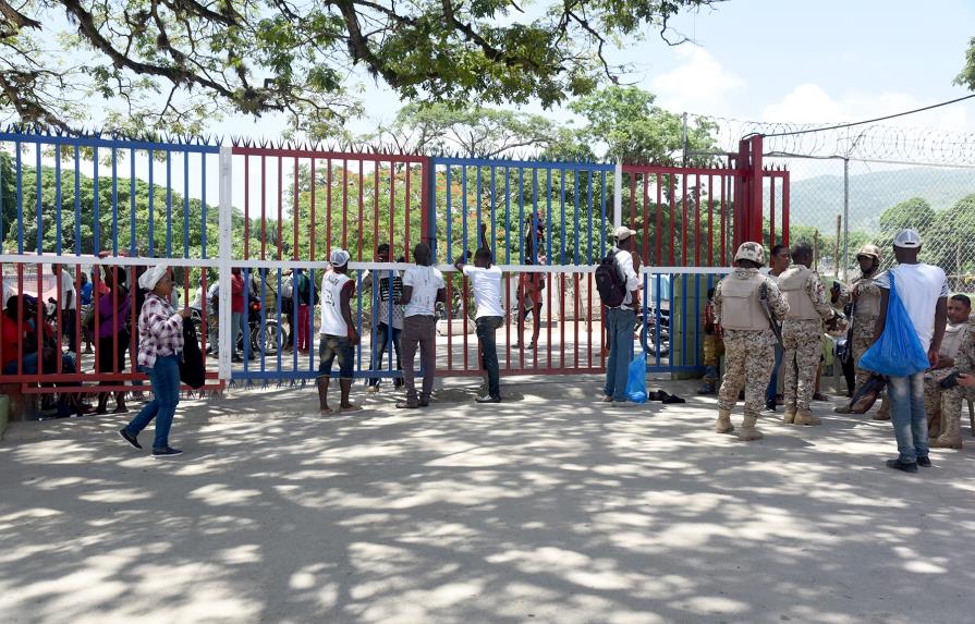 Ejército refuerza la frontera ante protestas en Haití