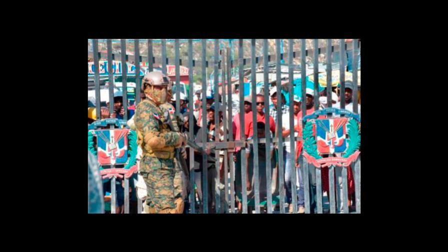 Ejército impide la entrada de 600 haitianos indocumentados Ejército impide la entrada de 600 haitianos indocumentados