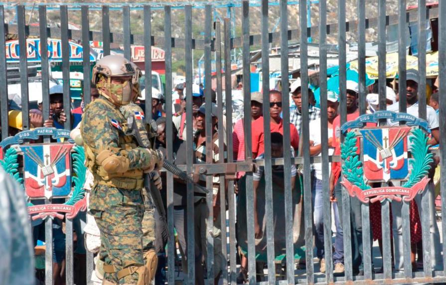En Haití impiden a sus ciudadanos cruzar la frontera norte con productos dominicanos