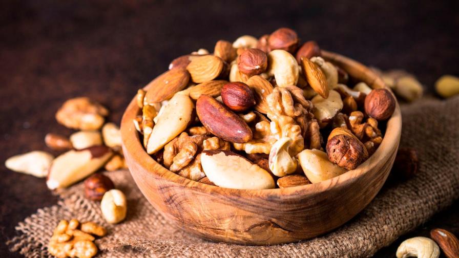 Consumir 60 gramos de frutos secos al día mejora la función sexual